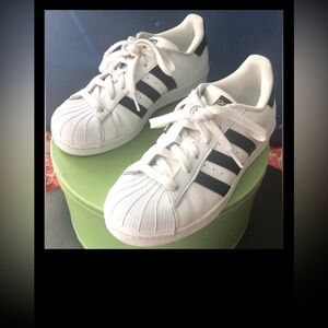 Adidas Sneakers Original Leather SuperStar White & Black Unisex size 3.5Y
